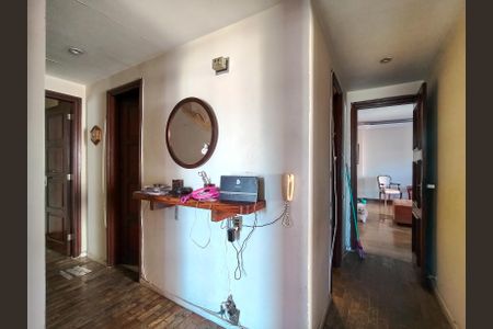 Apartamento para alugar com 167m², 4 quartos e 2 vagasCorredor