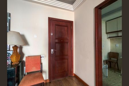 Apartamento para alugar com 167m², 4 quartos e 2 vagasEntrada