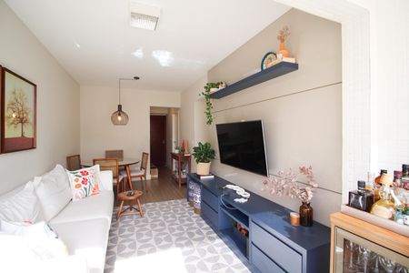 Apartamento à venda com 64m², 2 quartos e 2 vagas Apartamento à venda com 64m², 2 quartos e 2 vagasSala
