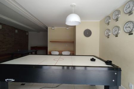 Apartamento à venda com 68m², 2 quartos e 1 vaga Apartamento à venda com 68m², 2 quartos e 1 vagaSalão de jogos