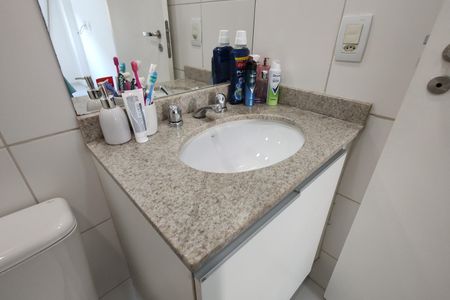 Apartamento à venda com 68m², 2 quartos e 1 vaga Apartamento à venda com 68m², 2 quartos e 1 vagaBanheiro da Suíte