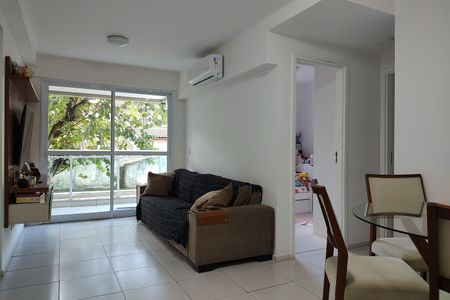 Apartamento à venda com 68m², 2 quartos e 1 vaga Apartamento à venda com 68m², 2 quartos e 1 vagaSala