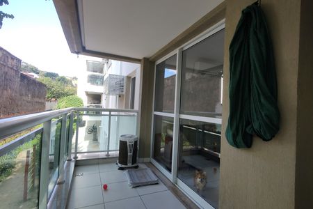 Apartamento à venda com 68m², 2 quartos e 1 vaga Apartamento à venda com 68m², 2 quartos e 1 vagaVaranda