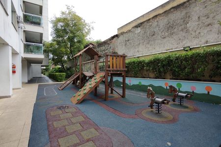 Apartamento à venda com 68m², 2 quartos e 1 vaga Apartamento à venda com 68m², 2 quartos e 1 vagaÁrea comum - Playground