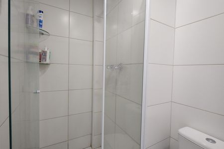 Apartamento à venda com 68m², 2 quartos e 1 vaga Apartamento à venda com 68m², 2 quartos e 1 vagaBanheiro da Suíte