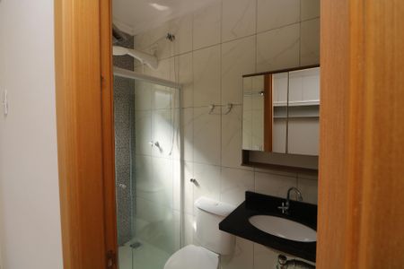 Casa de condomínio para alugar com 70m², 2 quartos e 1 vagaBanheiro da Suíte