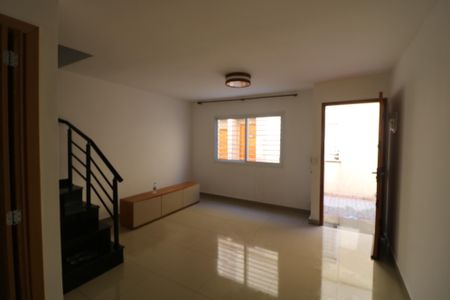 Casa de condomínio para alugar com 70m², 2 quartos e 1 vagaSala