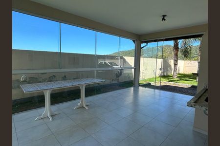 Casa de condomínio para alugar com 96m², 3 quartos e 1 vagaChurrasqueira
