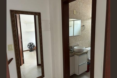 Casa de condomínio para alugar com 96m², 3 quartos e 1 vagaBanheiro