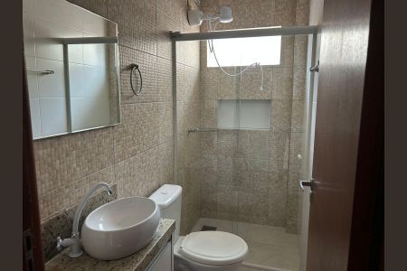 Casa de condomínio para alugar com 96m², 3 quartos e 1 vagaBanheiro