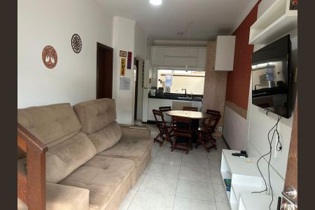 Casa de condomínio para alugar com 96m², 3 quartos e 1 vagaSala