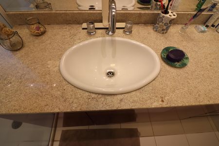 Apartamento à venda com 123m², 3 quartos e 2 vagasQuarto 1 - Suíte Banheiro 