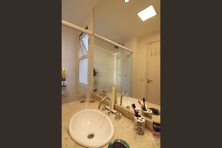 Apartamento à venda com 123m², 3 quartos e 2 vagasQuarto 1 - Suíte Banheiro 