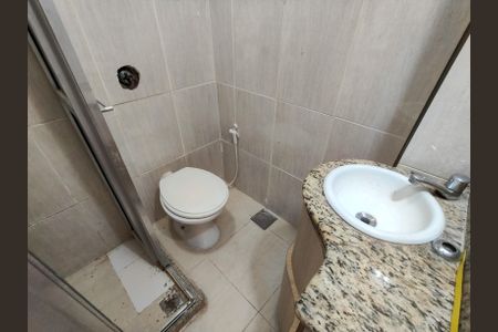 Apartamento para alugar com 68m², 2 quartos e sem vagaBanheiro Corredor