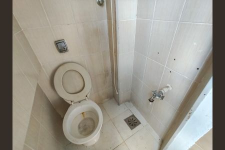 Apartamento para alugar com 68m², 2 quartos e sem vagaBanheiro de serviço