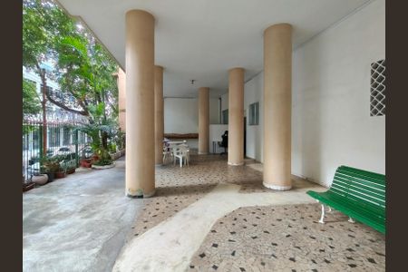 Apartamento para alugar com 68m², 2 quartos e sem vagaÁrea comum - Salão de festas