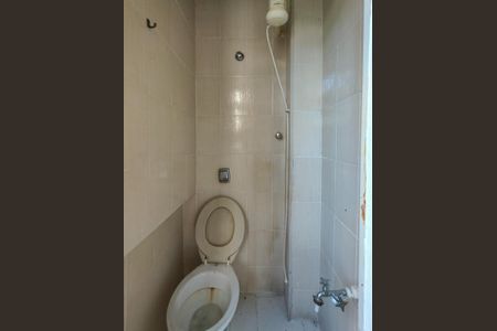 Apartamento para alugar com 68m², 2 quartos e sem vagaBanheiro de serviço