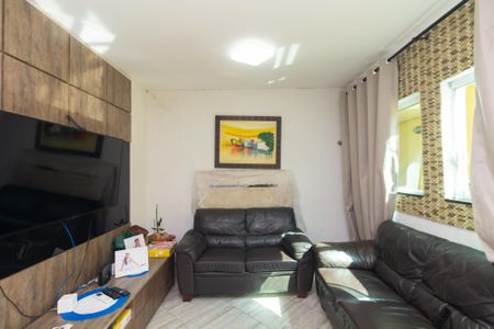 Sala de casa à venda com 5 quartos, 250m² em Cidade Antônio Estêvão de Carvalho, São Paulo