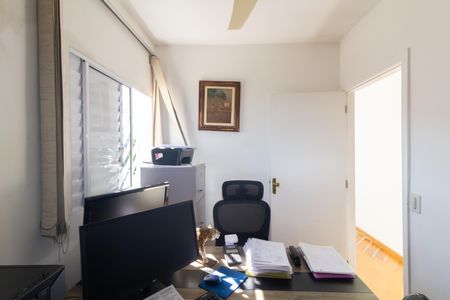 Escritório de casa à venda com 5 quartos, 250m² em Cidade Antônio Estêvão de Carvalho, São Paulo