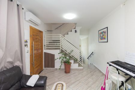 Sala de casa à venda com 5 quartos, 250m² em Cidade Antônio Estêvão de Carvalho, São Paulo