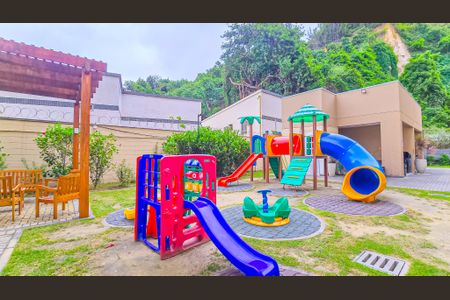 Apartamento à venda com 43m², 2 quartos e sem vagaÁrea comum - Playground