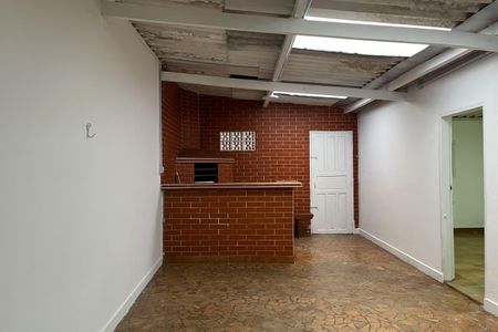 Casa para alugar com 300m², 6 quartos e 4 vagasQuintal