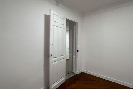 Quarto 1 de casa para alugar com 6 quartos, 300m² em Vila Matias, Santos