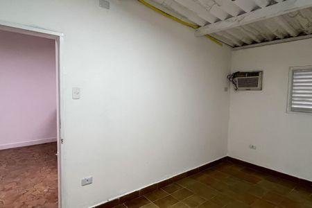 Quarto 2 de casa para alugar com 6 quartos, 300m² em Vila Matias, Santos