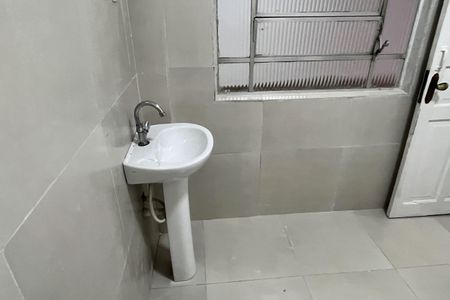 Casa para alugar com 300m², 6 quartos e 4 vagasBanheiro 1