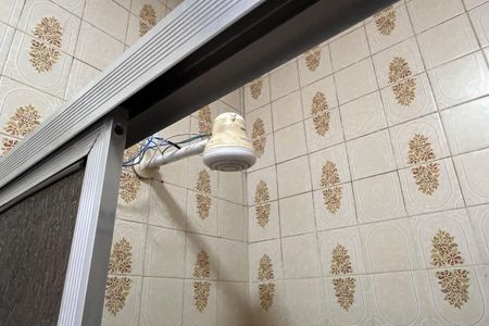 Casa para alugar com 300m², 6 quartos e 4 vagasBanheiro 2