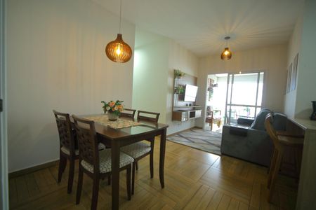 Apartamento para alugar com 77m², 2 quartos e 1 vagaSala