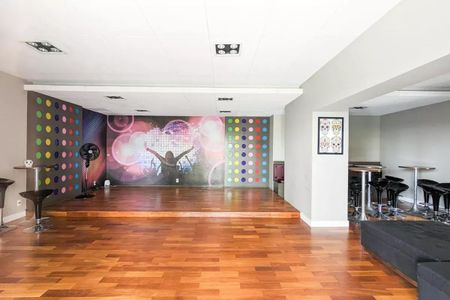 Apartamento para alugar com 77m², 2 quartos e 1 vagaÁrea comum - Salão de festas