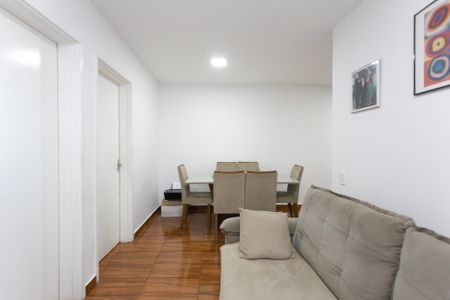 Sala  de apartamento à venda com 2 quartos, 49m² em Jardim Guaianazes, São Paulo