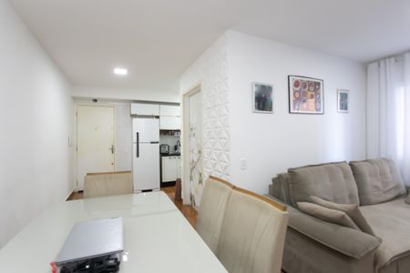 Sala  de apartamento à venda com 2 quartos, 49m² em Jardim Guaianazes, São Paulo