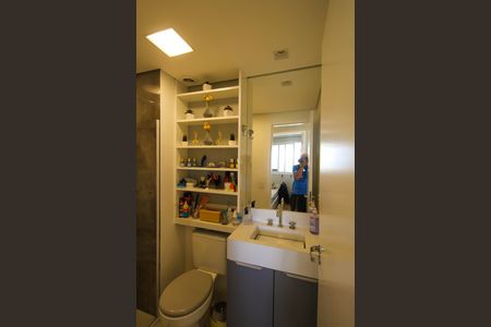 Apartamento à venda com 62m², 2 quartos e 1 vaga Apartamento à venda com 62m², 2 quartos e 1 vagaBanheiro