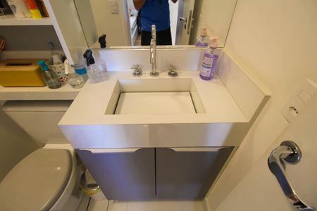 Apartamento à venda com 62m², 2 quartos e 1 vaga Apartamento à venda com 62m², 2 quartos e 1 vagaBanheiro