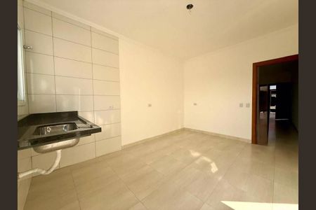 Casa à venda com 2 quartos, 120m² em Vila Yara, São Paulo