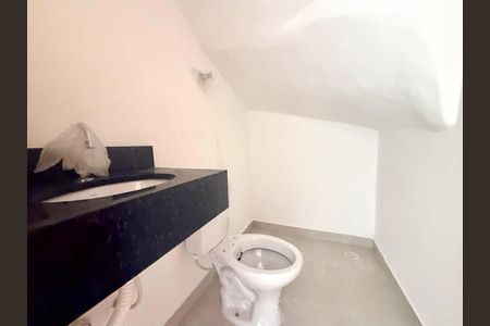 Casa à venda com 2 quartos, 120m² em Vila Yara, São Paulo