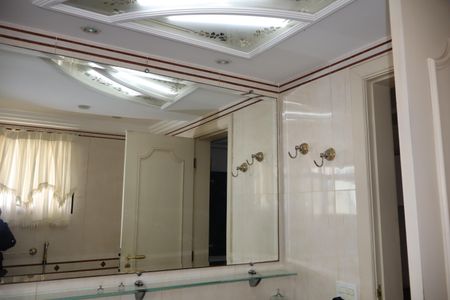 Apartamento à venda com 540m², 4 quartos e 5 vagasBanheiro da Suíte