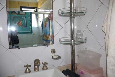 Apartamento à venda com 540m², 4 quartos e 5 vagasBanheiro do Quarto 3