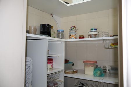 Apartamento à venda com 540m², 4 quartos e 5 vagasQuarto de dispensa