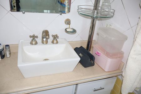 Apartamento à venda com 540m², 4 quartos e 5 vagasBanheiro do Quarto 3