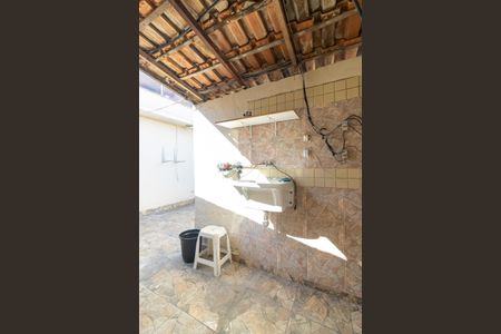 Casa para alugar com 215m², 3 quartos e sem vagaÁrea de Serviço 2