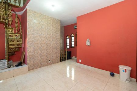 Sala de casa para alugar com 3 quartos, 215m² em Padre Miguel, Rio de Janeiro