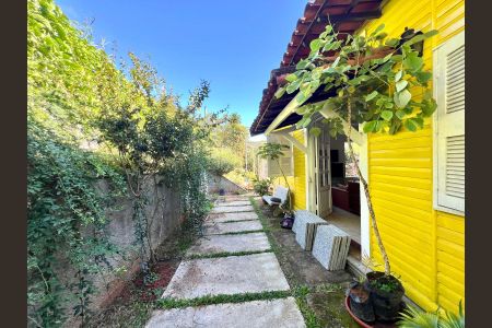 Casa para alugar com 250m², 4 quartos e 4 vagasQuintal