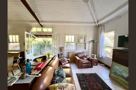 Sala 2 de casa para alugar com 4 quartos, 250m² em Braúnas, Belo Horizonte