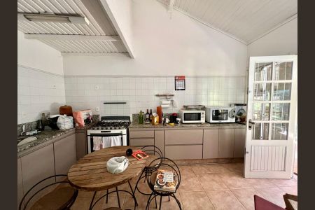 Cozinha de casa para alugar com 4 quartos, 250m² em Braúnas, Belo Horizonte