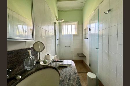 Casa para alugar com 250m², 4 quartos e 4 vagasBanheiro Social