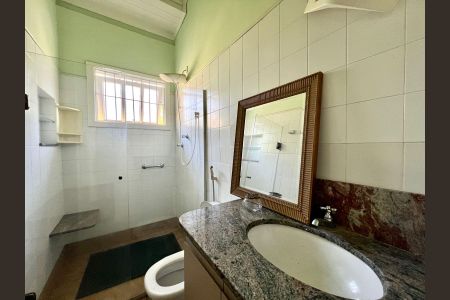 Casa para alugar com 250m², 4 quartos e 4 vagasBanheiro Social