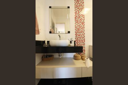 Casa à venda com 150m², 3 quartos e 3 vagasQuarto 1 - Suíte Banheiro 